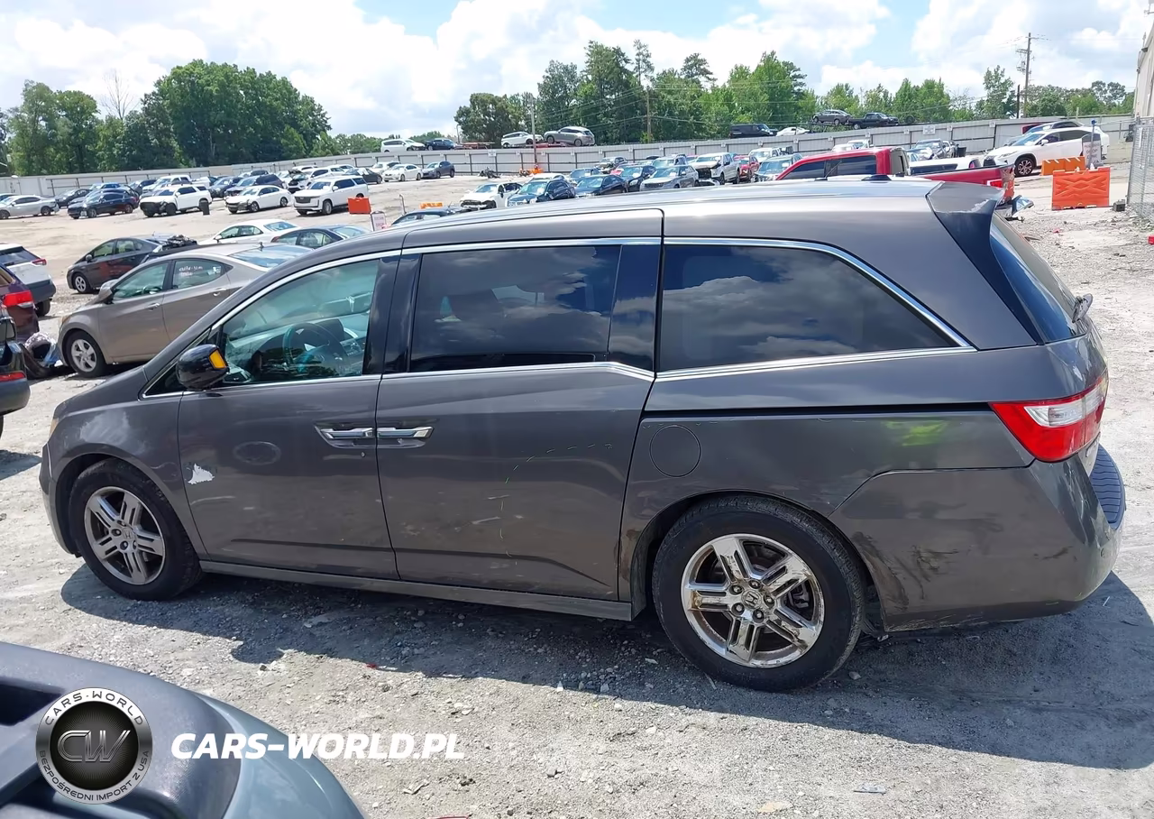 2011 Honda Odyssey Touring-Touring Elite VIN:5FNRL5H9XBB031923 - 14