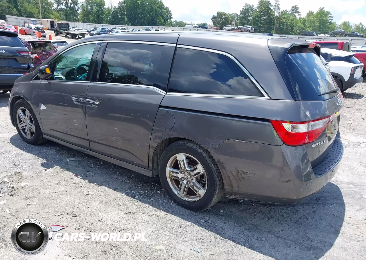 2011 Honda Odyssey Touring-Touring Elite VIN:5FNRL5H9XBB031923 - 3