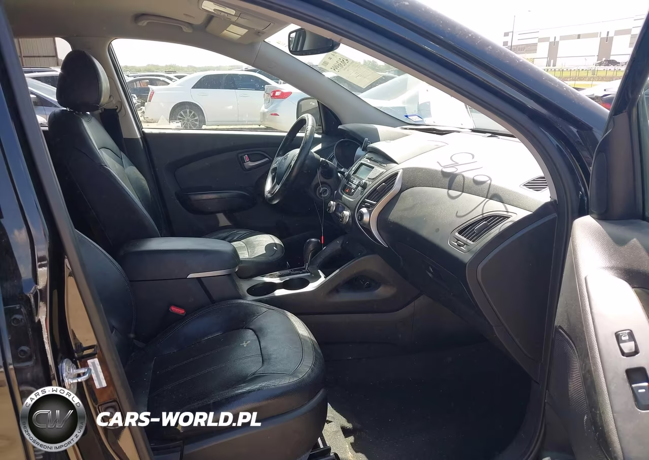 2011 Hyundai Tucson Limited VIN:KM8JU3AC2BU271720 - 5