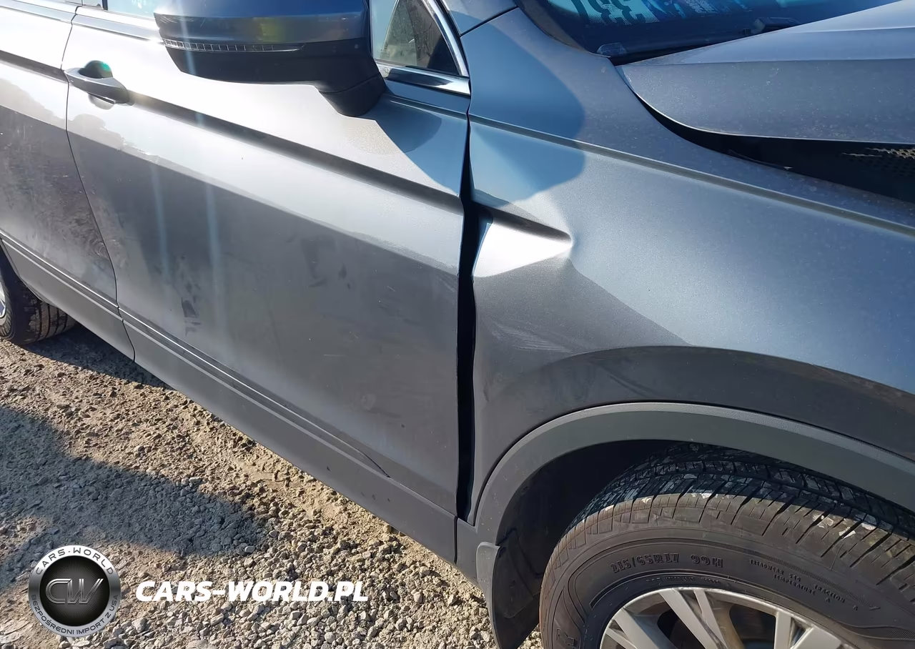 2019 Volkswagen Tiguan 2.0T Se-2.0T Sel-2.0T Sel R-Line-2.0T Sel R-Line Black VIN:3VV2B7AX4KM077687 - 18