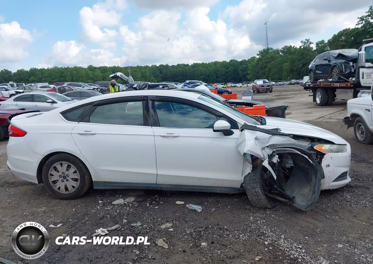 2014 Ford Fusion S VIN:1FA6P0G72E5399065 - 13