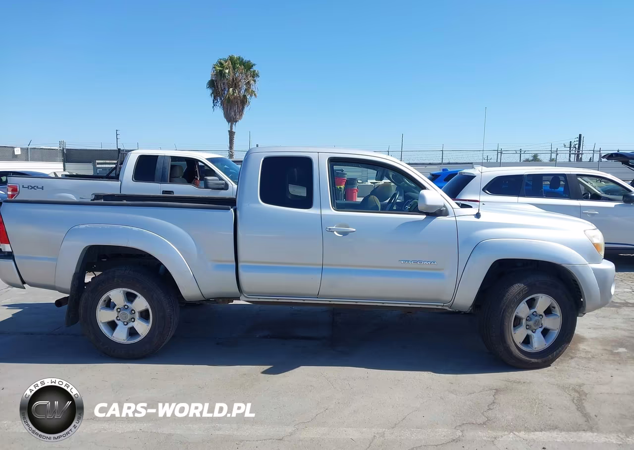 2005 Toyota Tacoma Base V6 VIN:5TEUU42N45Z102883 - 13
