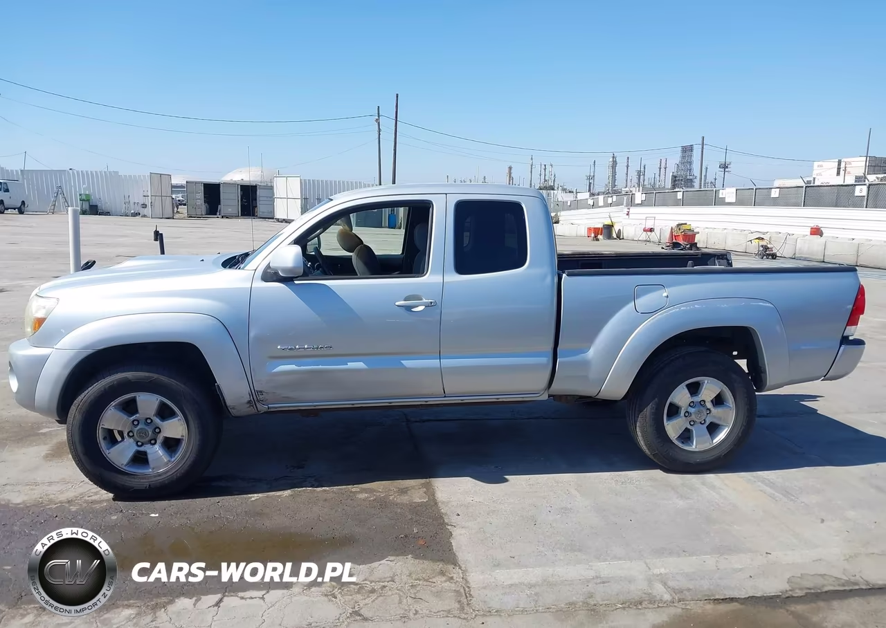 2005 Toyota Tacoma Base V6 VIN:5TEUU42N45Z102883 - 14