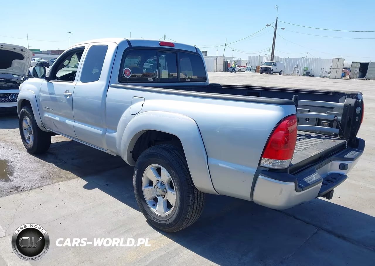 2005 Toyota Tacoma Base V6 VIN:5TEUU42N45Z102883 - 3