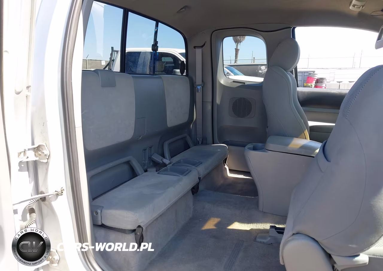 2005 Toyota Tacoma Base V6 VIN:5TEUU42N45Z102883 - 8