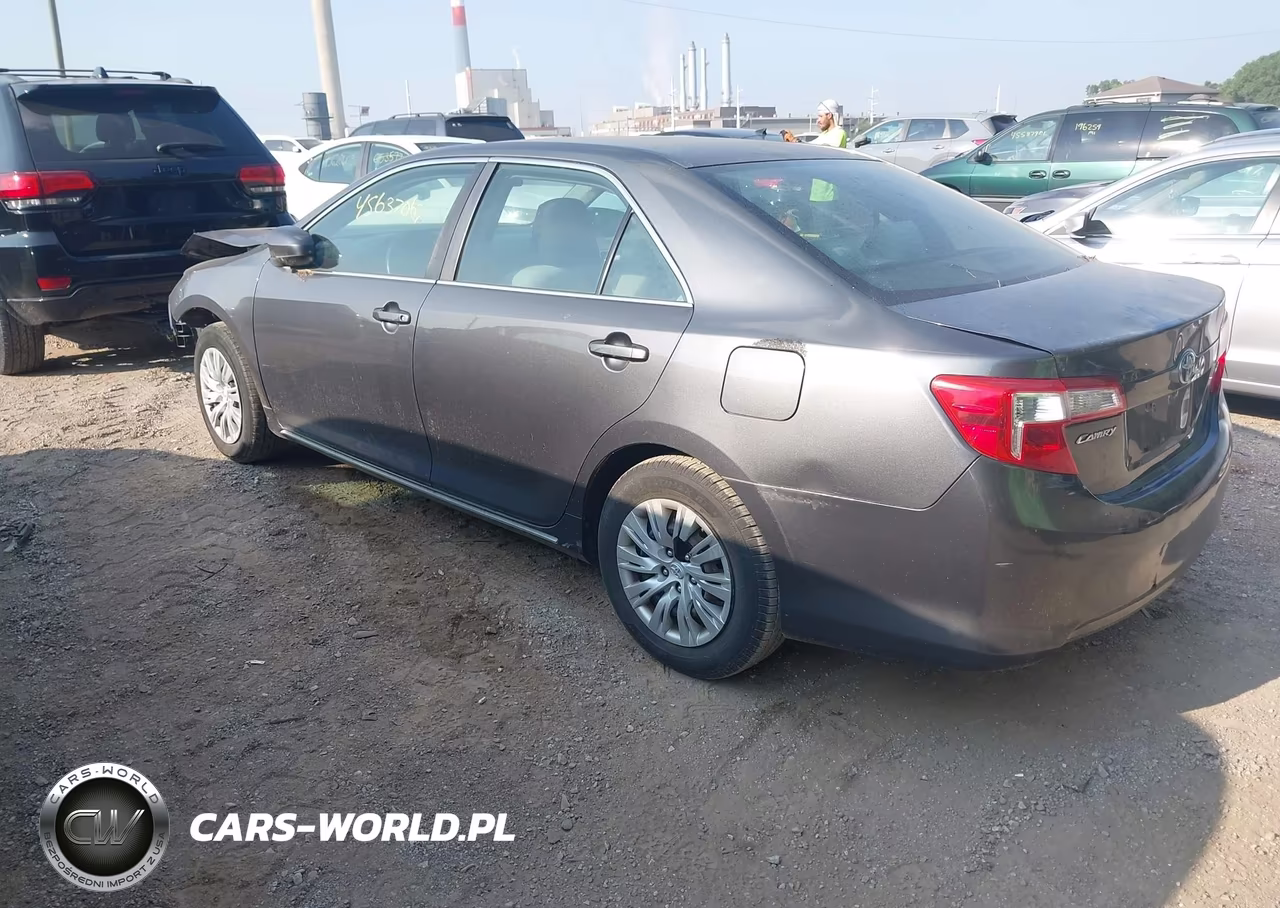 2012 Toyota Camry Le VIN:4T1BF1FK5CU587262 - 3