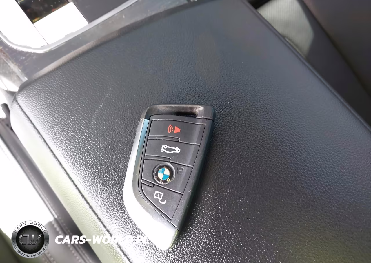 2023 BMW 330I VIN:3MW69FF01P8C92006 - 11