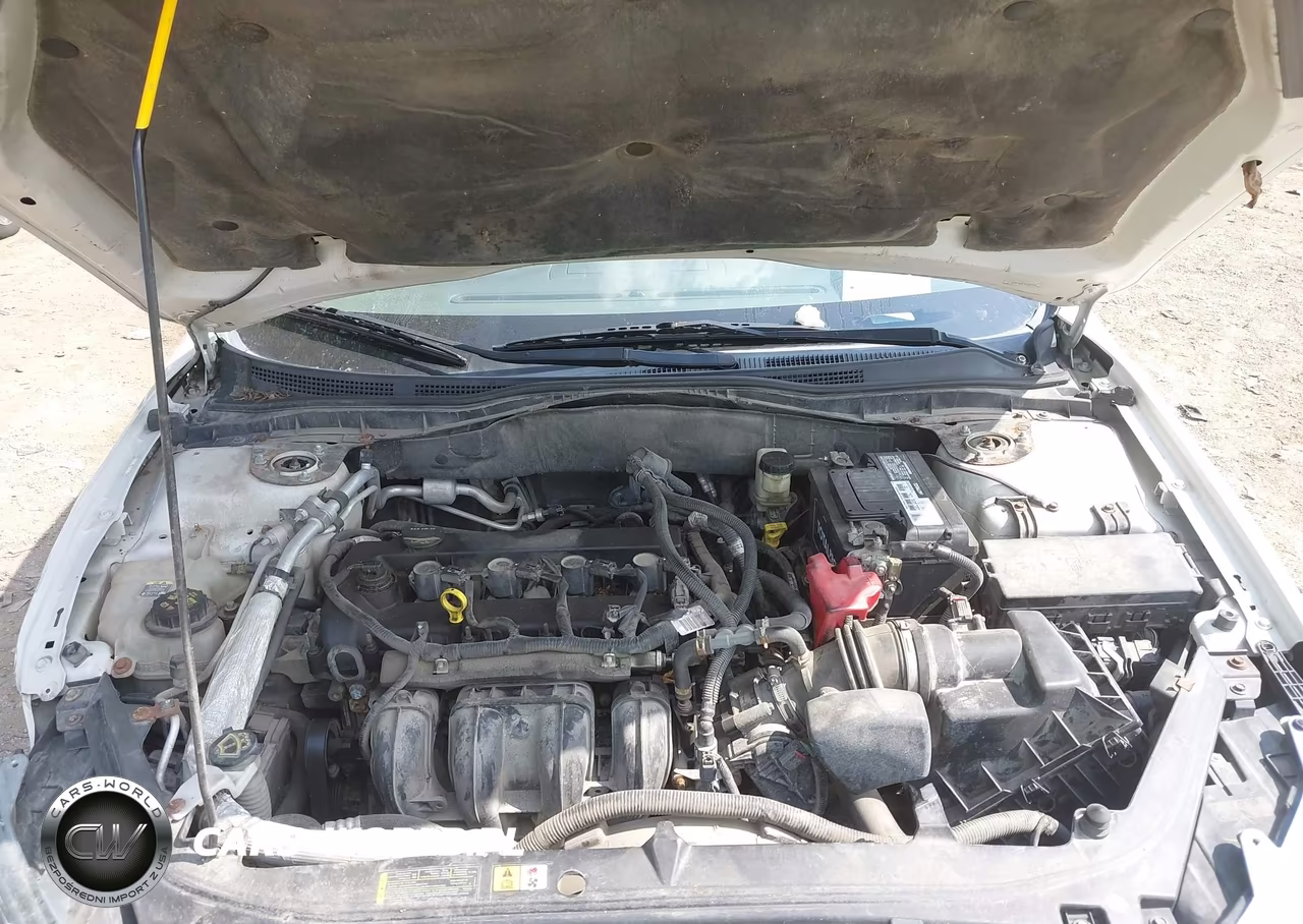 2011 Ford Fusion Se VIN:3FAHP0HA2BR100413 - 10