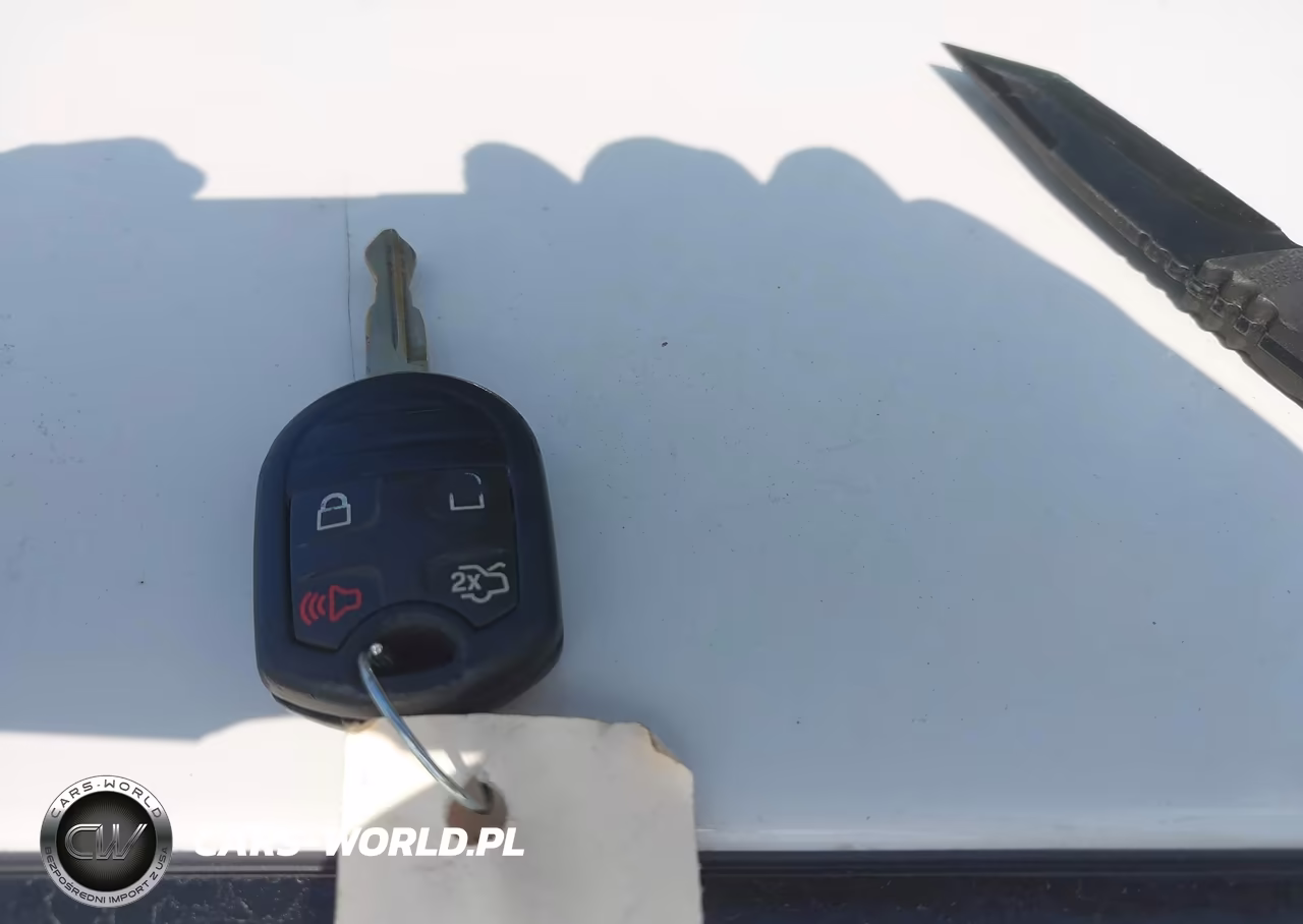 2011 Ford Fusion Se VIN:3FAHP0HA2BR100413 - 11