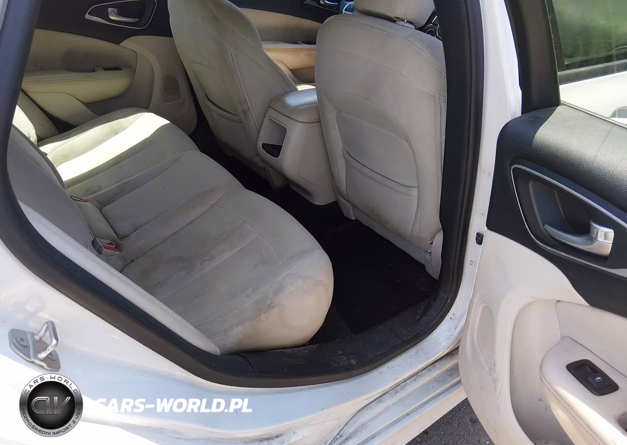2015 Chrysler 200 Limited VIN:1C3CCCAB4FN607119 - 8
