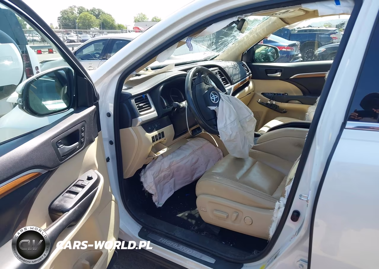 2017 Toyota Highlander Limited Platinum VIN:5TDDZRFH0HS417393 - 5