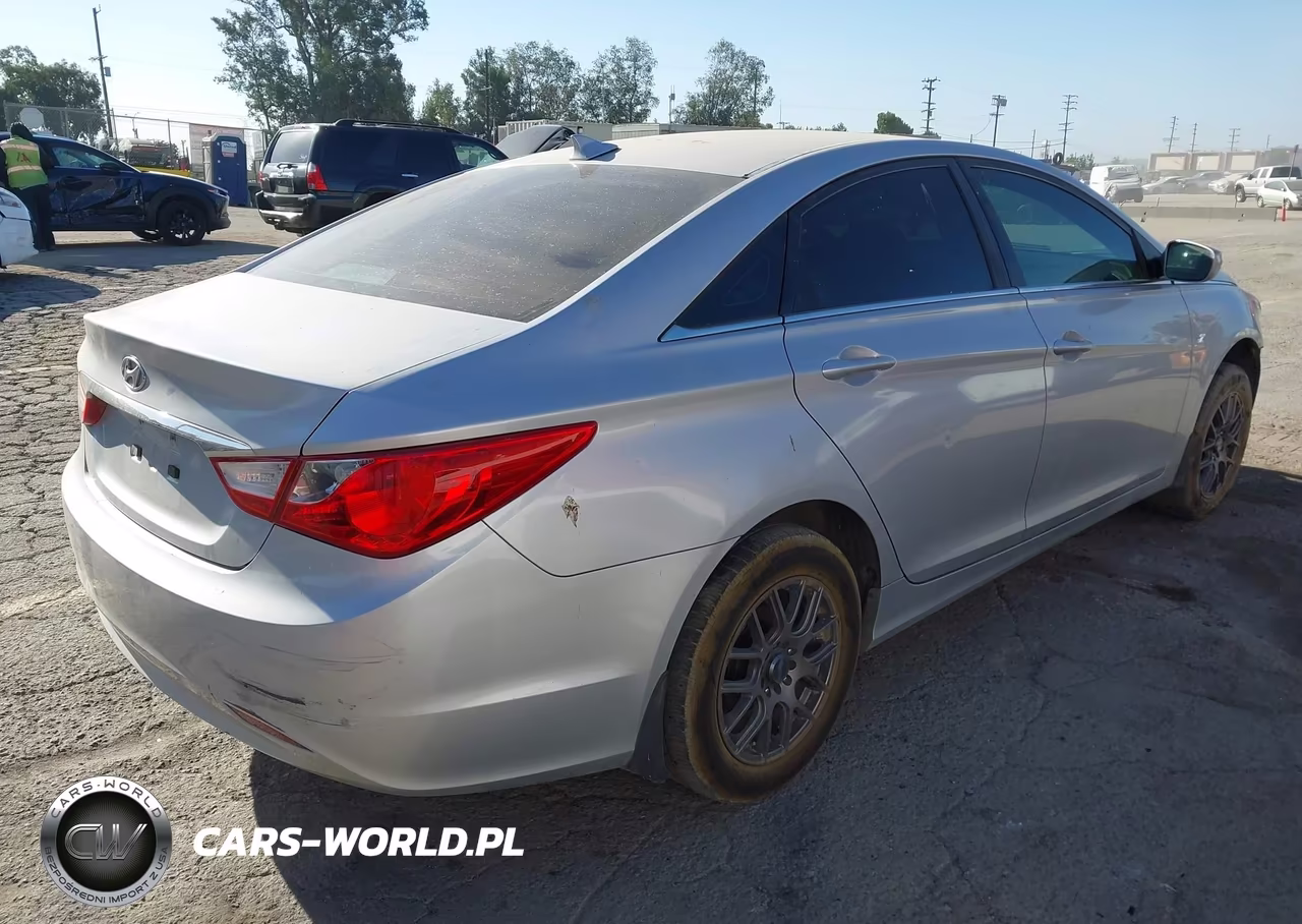 2012 Hyundai Sonata Gls VIN:5NPEB4AC7CH449781 - 4