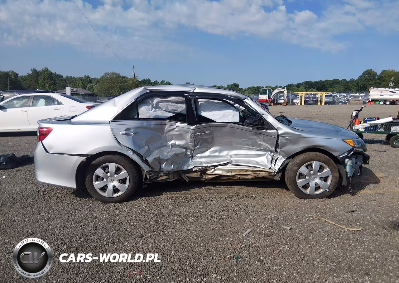 2014 Toyota Camry Se VIN:4T1BF1FK2EU832408 - 14