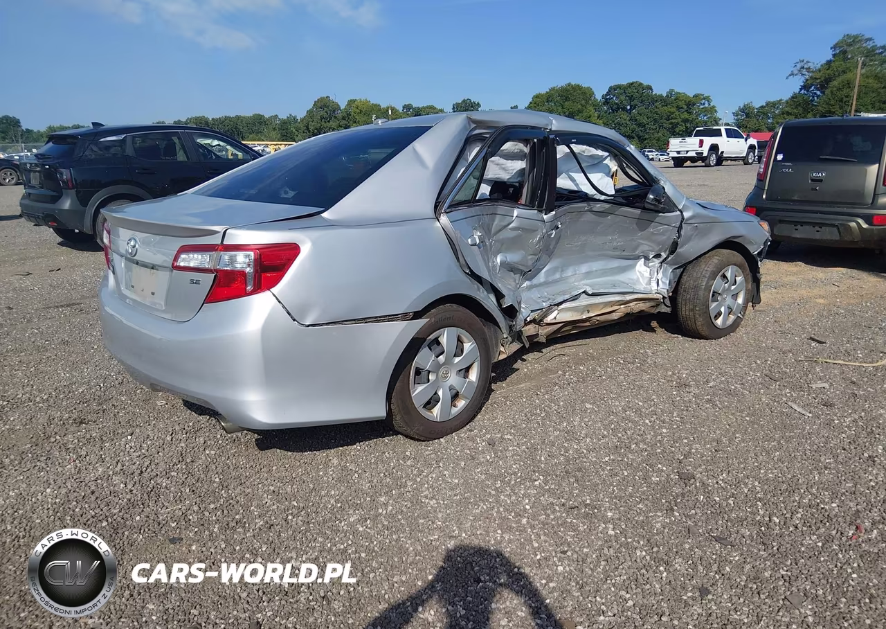 2014 Toyota Camry Se VIN:4T1BF1FK2EU832408 - 4