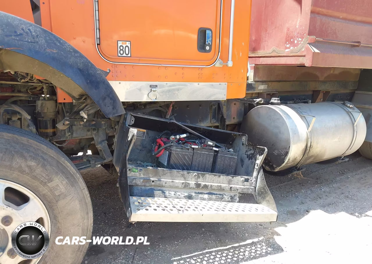 2012 Kenworth Construction T800 VIN:1XKDD49X2CJ330383 - 12