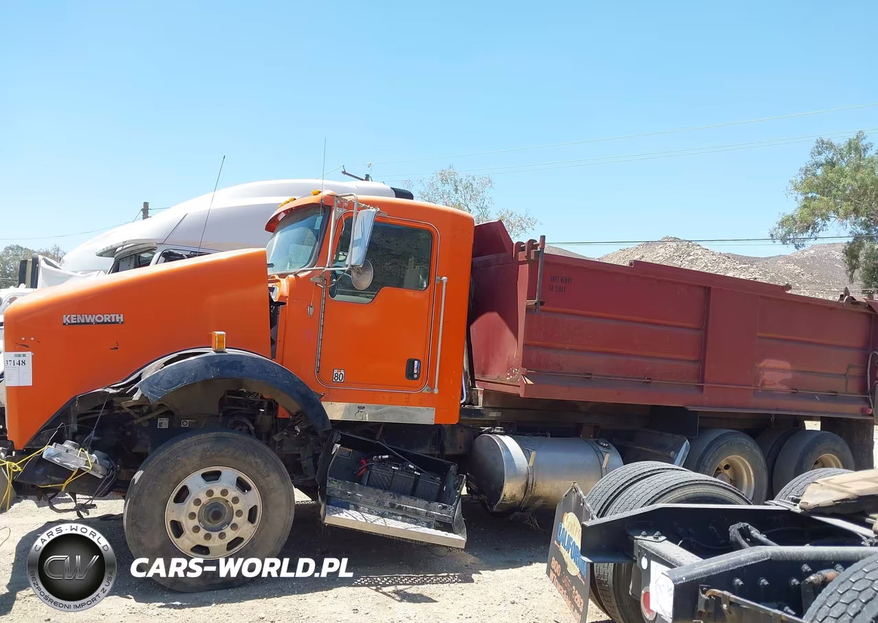 2012 Kenworth Construction T800 VIN:1XKDD49X2CJ330383 - 17