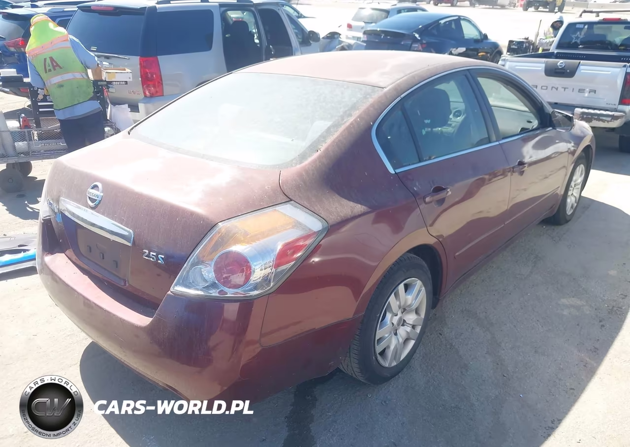 2011 Nissan Altima 2.5 S VIN:1N4AL2AP3BC173618 - 4