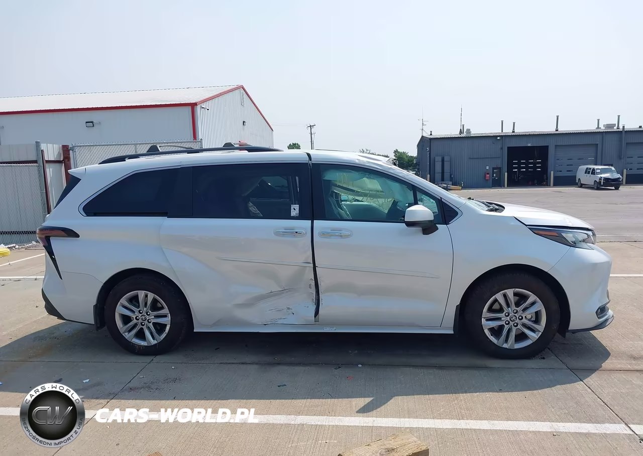 2025 Toyota Sienna Xle VIN:5TDJRKEC4SS285147 - 13