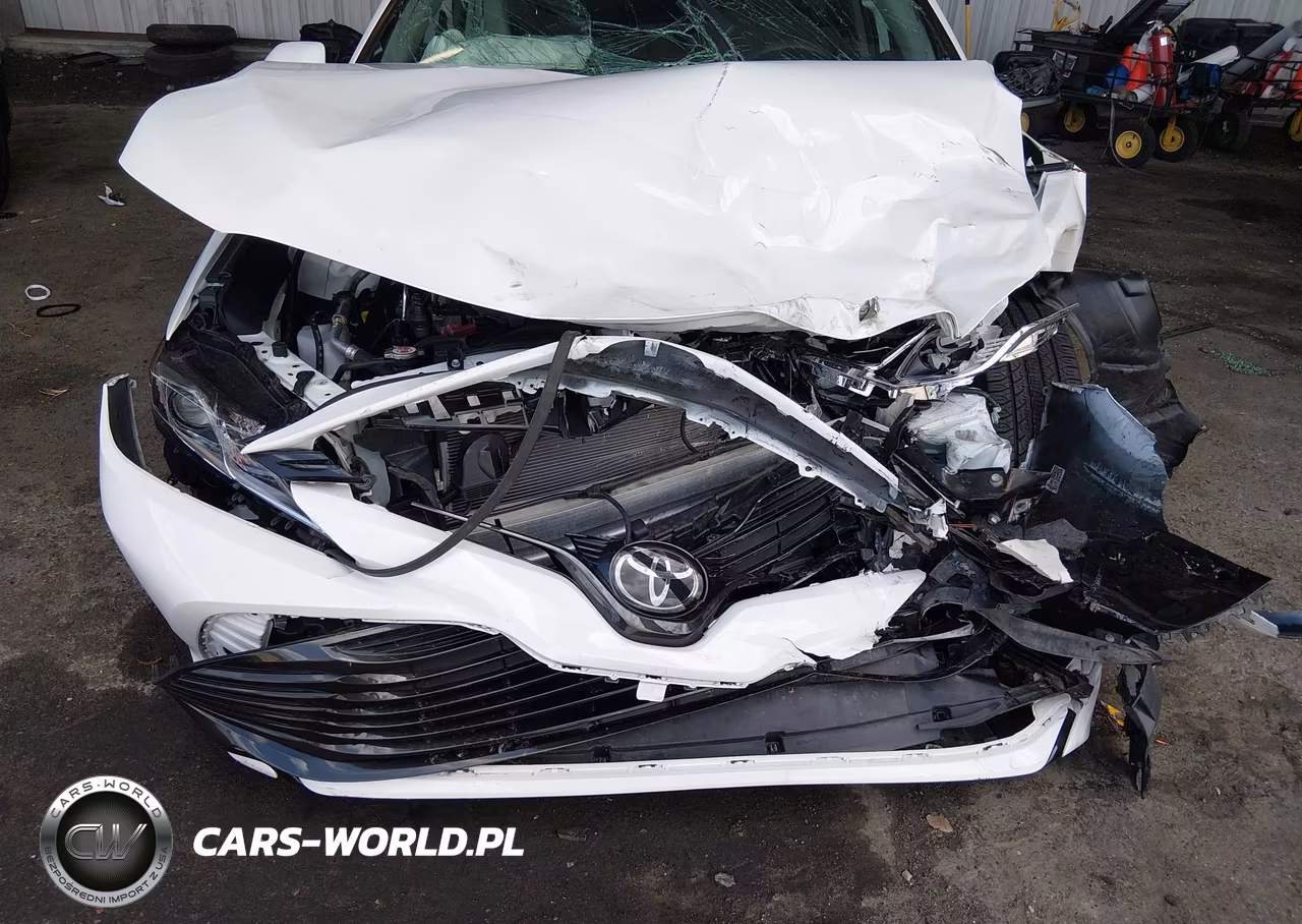 2020 Toyota Camry Le VIN:4T1C11AK2LU390771 - 6