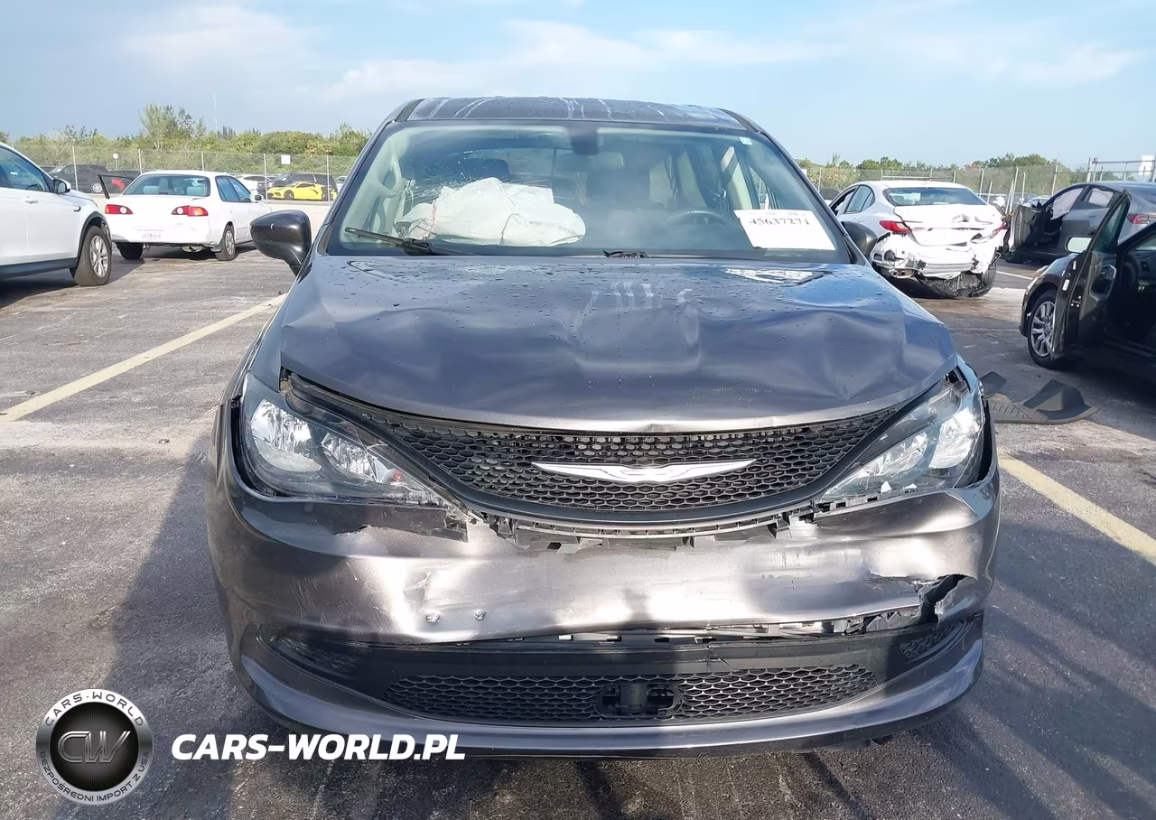 2022 Chrysler Voyager Lx VIN:2C4RC1CG8NR204135 - 11