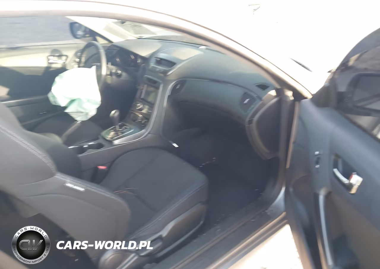 2011 Hyundai Genesis 2.0T Premium VIN:KMHHT6KD6BU056867 - 5