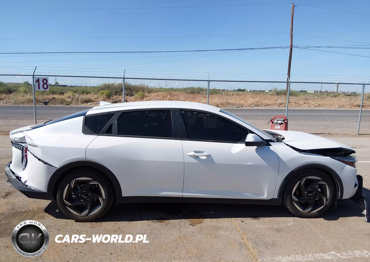 2025 Kia K4 Ex VIN:3KPFU4DE8SE086826 - 13