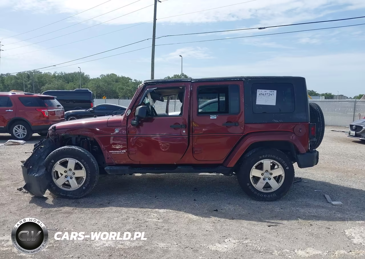 2008 Jeep Wrangler Unlimited Sahara VIN:1J4GA59158L532465 - 14
