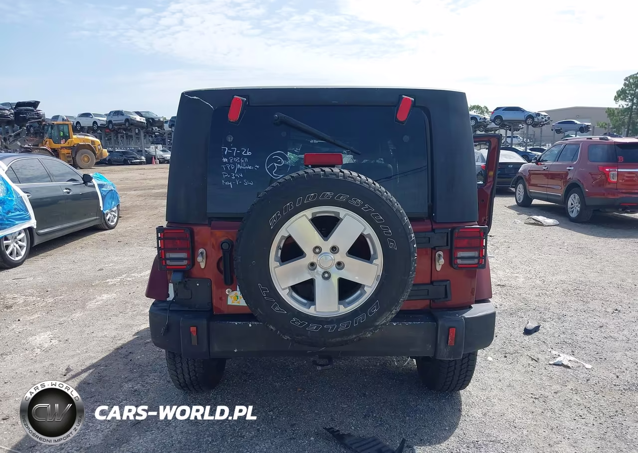 2008 Jeep Wrangler Unlimited Sahara VIN:1J4GA59158L532465 - 16