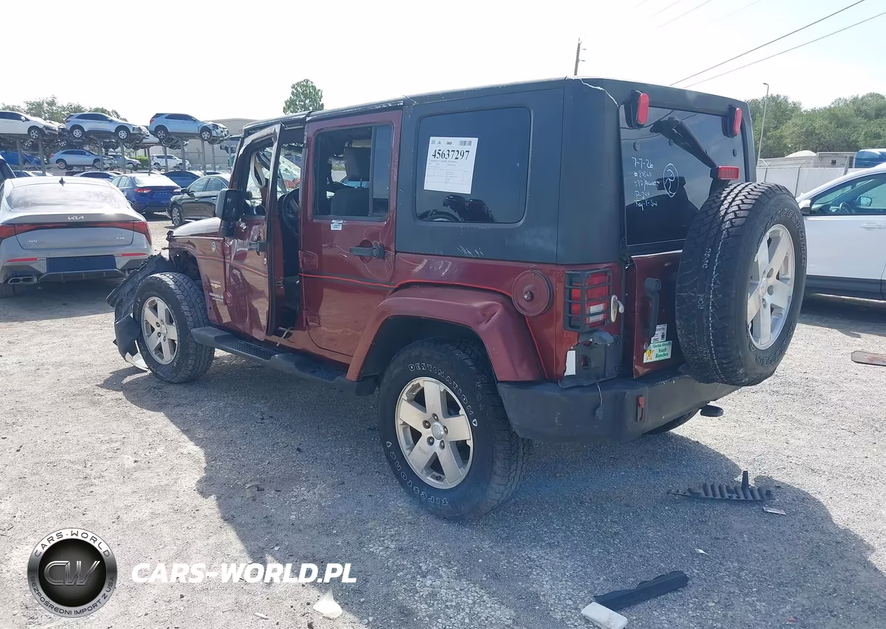 2008 Jeep Wrangler Unlimited Sahara VIN:1J4GA59158L532465 - 3
