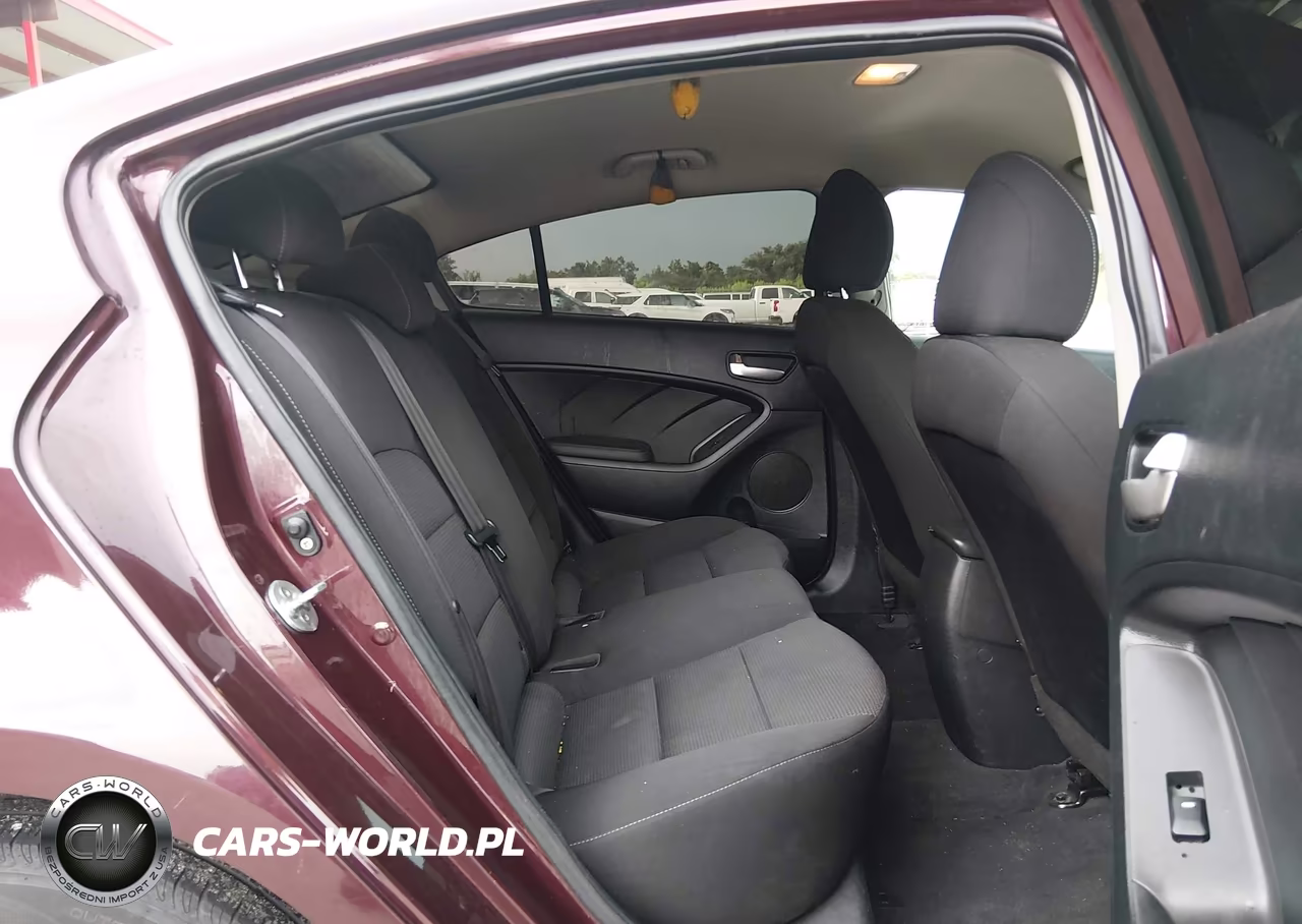 2017 Kia Forte Lx VIN:3KPFK4A71HE107777 - 8