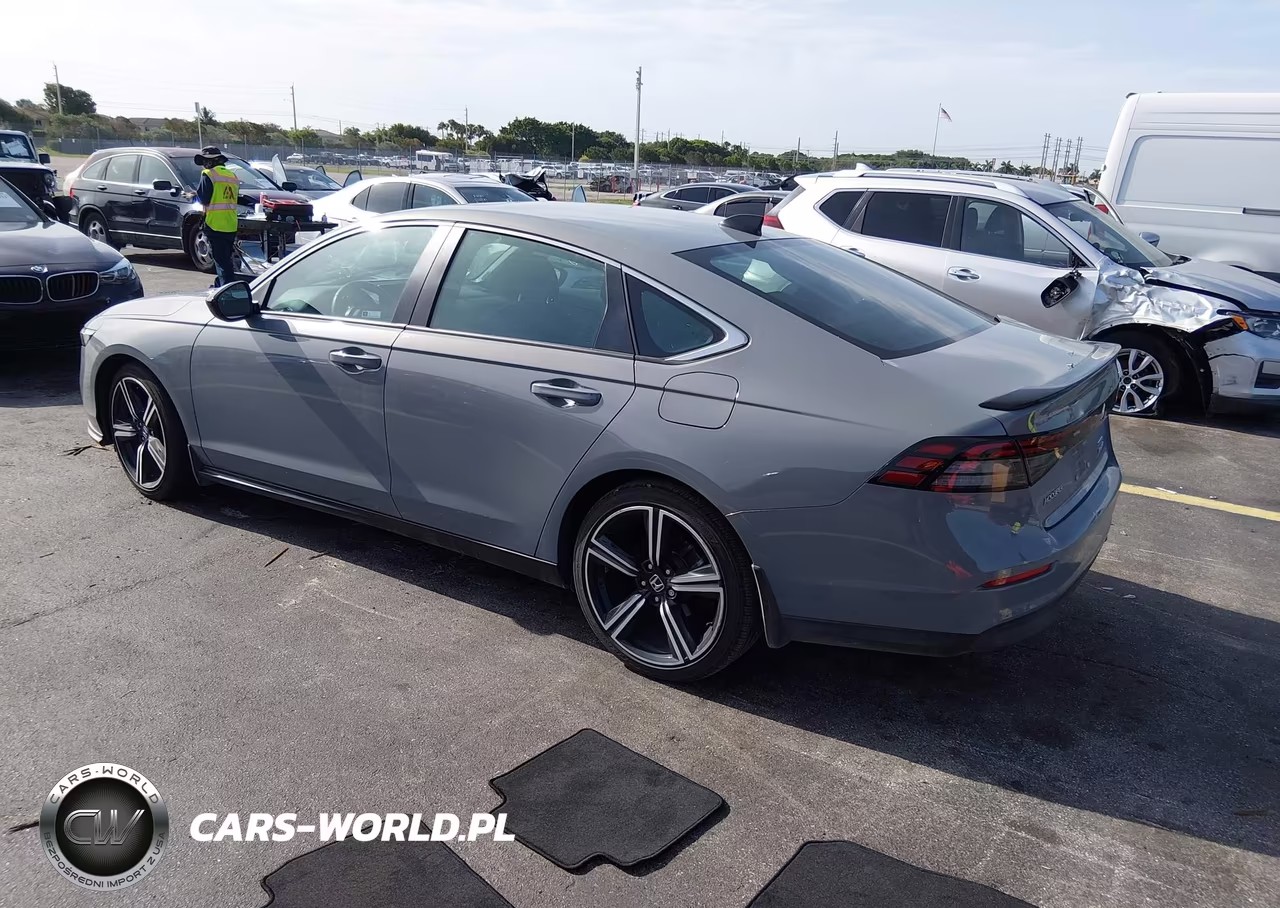 2025 Honda Accord Hybrid Sport VIN:1HGCY2F57SA074065 - 3