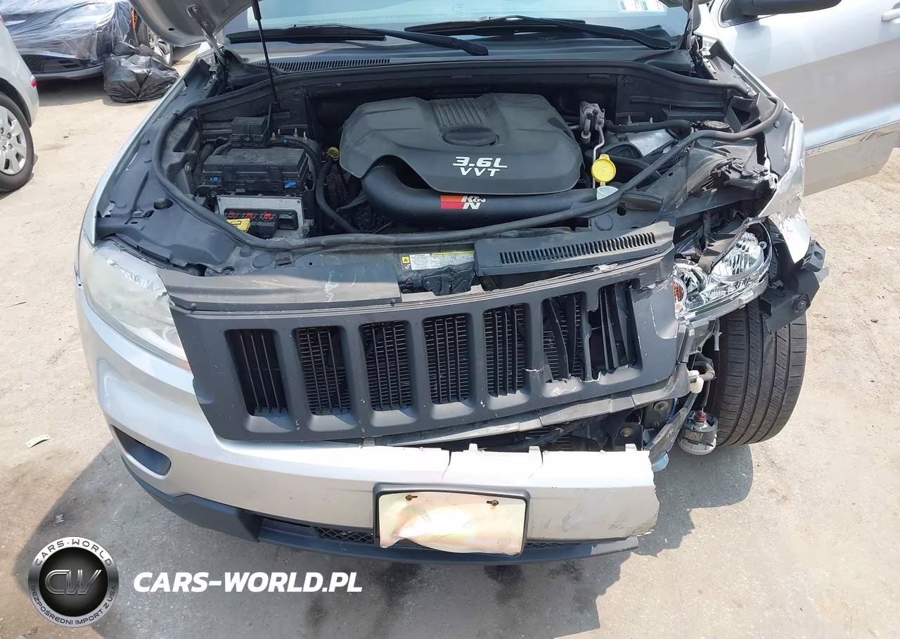 2012 Jeep Grand Cherokee Laredo VIN:1C4RJFAG0CC332929 - 10