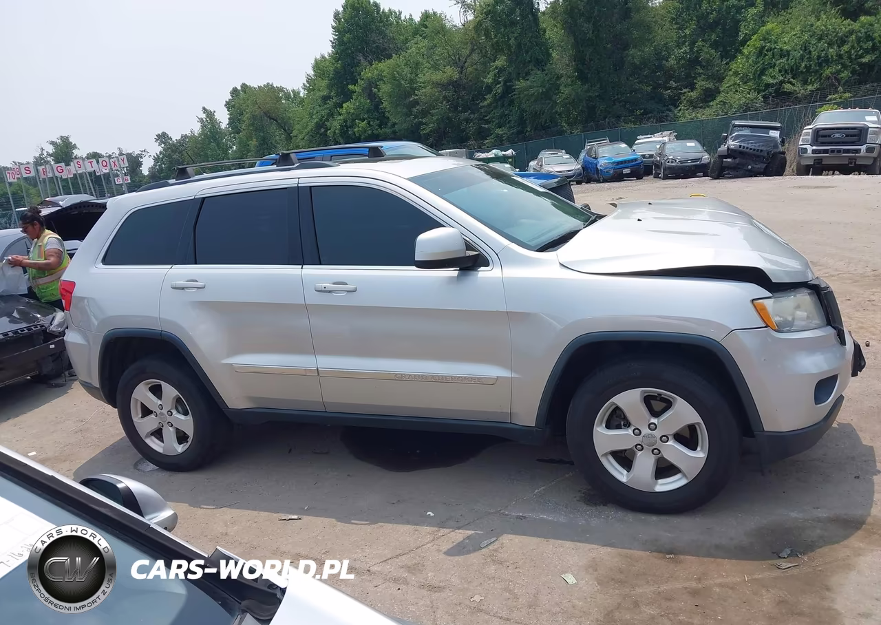 2012 Jeep Grand Cherokee Laredo VIN:1C4RJFAG0CC332929 - 13