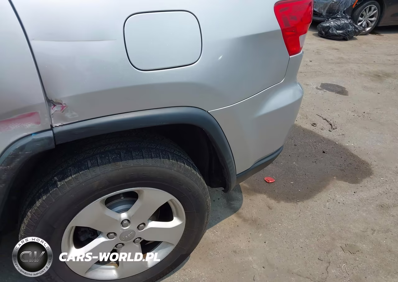 2012 Jeep Grand Cherokee Laredo VIN:1C4RJFAG0CC332929 - 19