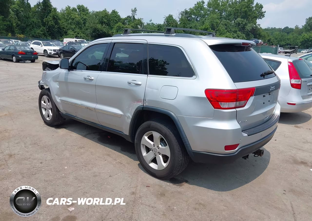2012 Jeep Grand Cherokee Laredo VIN:1C4RJFAG0CC332929 - 3