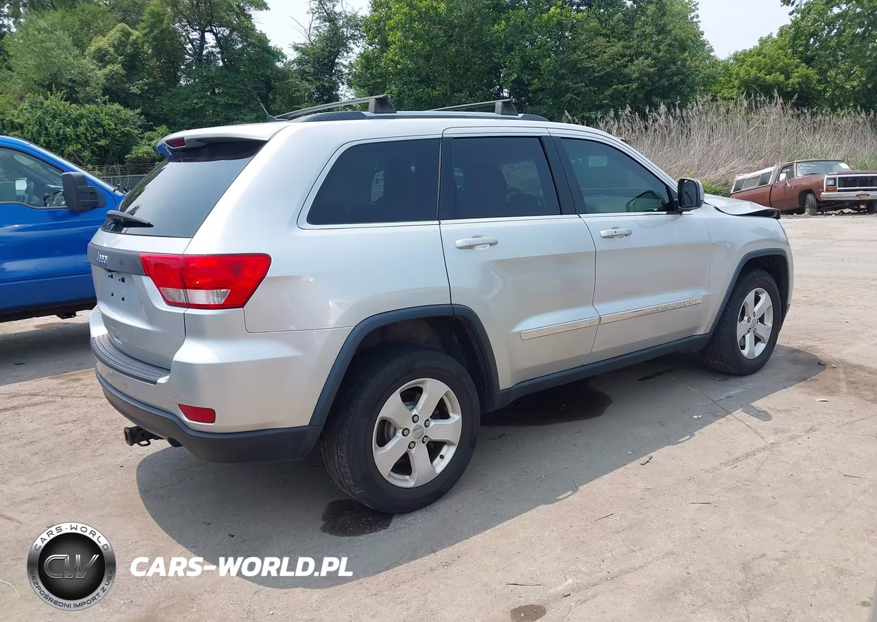 2012 Jeep Grand Cherokee Laredo VIN:1C4RJFAG0CC332929 - 4