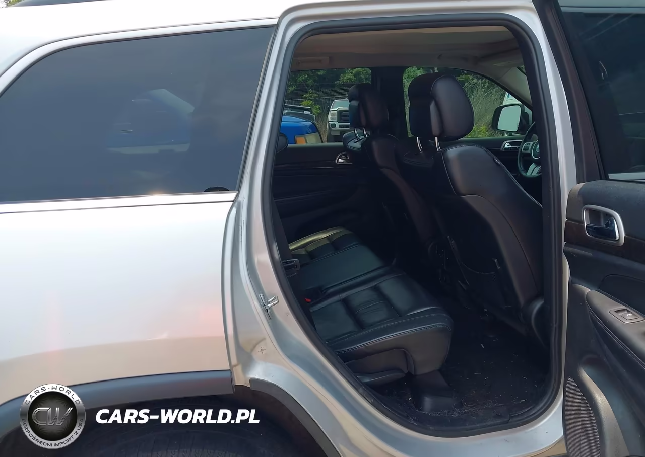 2012 Jeep Grand Cherokee Laredo VIN:1C4RJFAG0CC332929 - 8