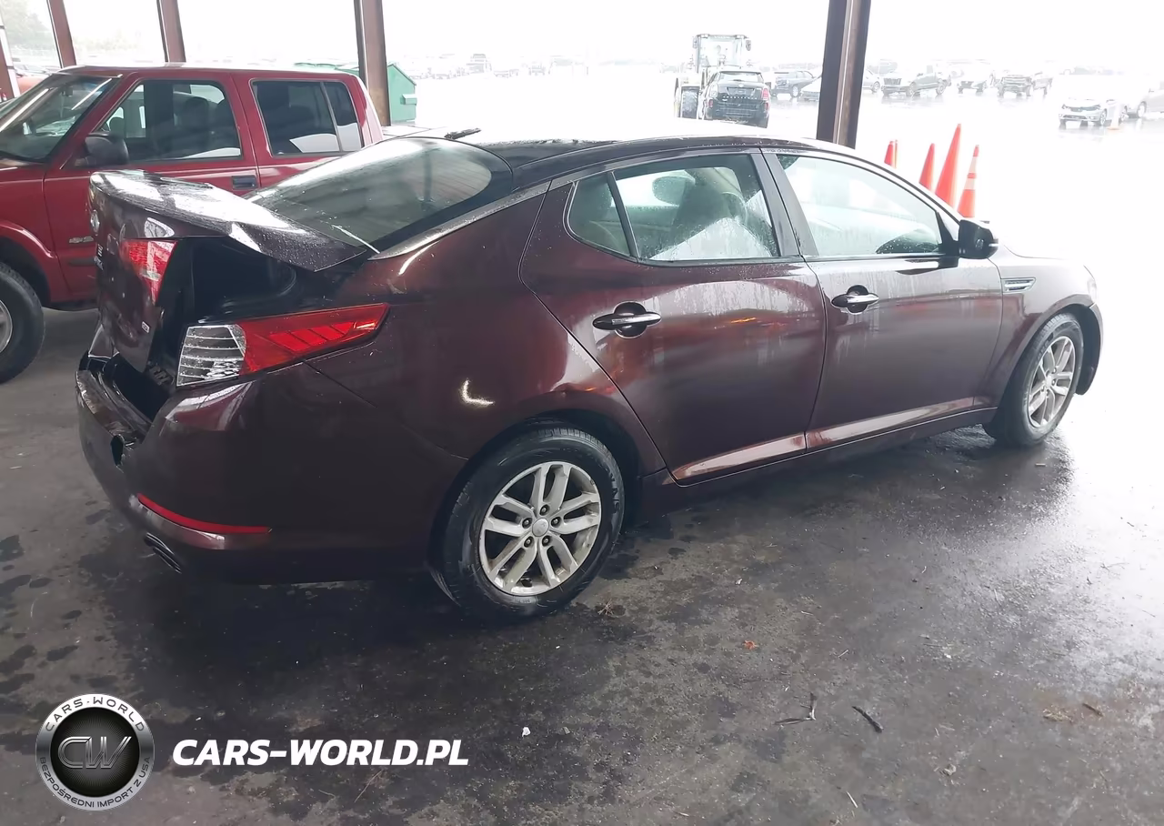 2012 Kia Optima Lx VIN:5XXGM4A78CG025060 - 4