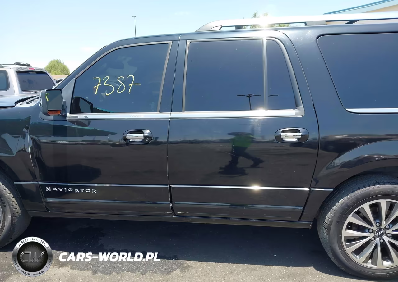 2016 Lincoln Navigator L Select VIN:5LMJJ3JT3GEL06403 - 13