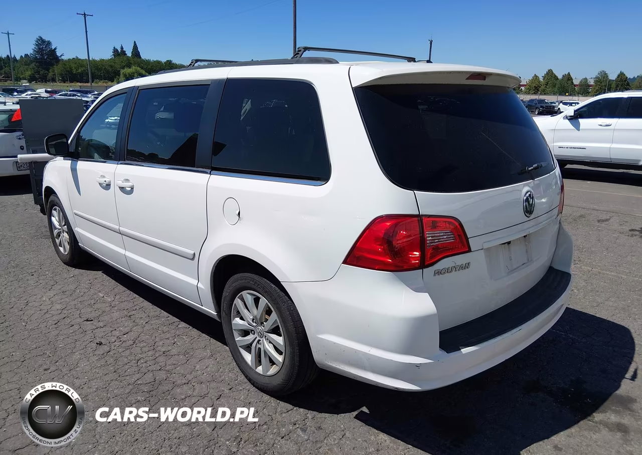 2012 Volkswagen Routan Se VIN:2C4RVABG4CR136294 - 3