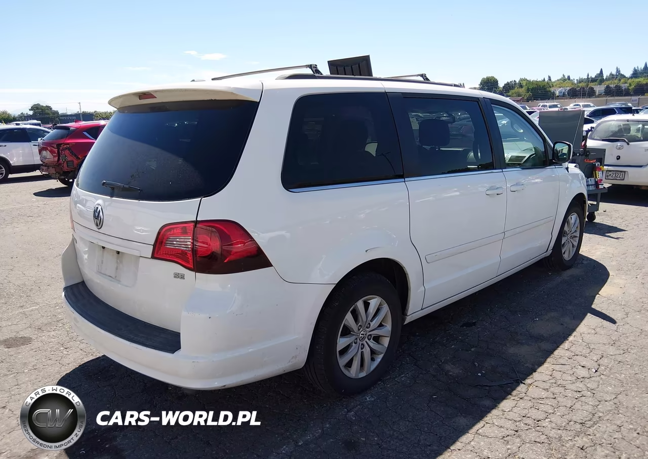 2012 Volkswagen Routan Se VIN:2C4RVABG4CR136294 - 4