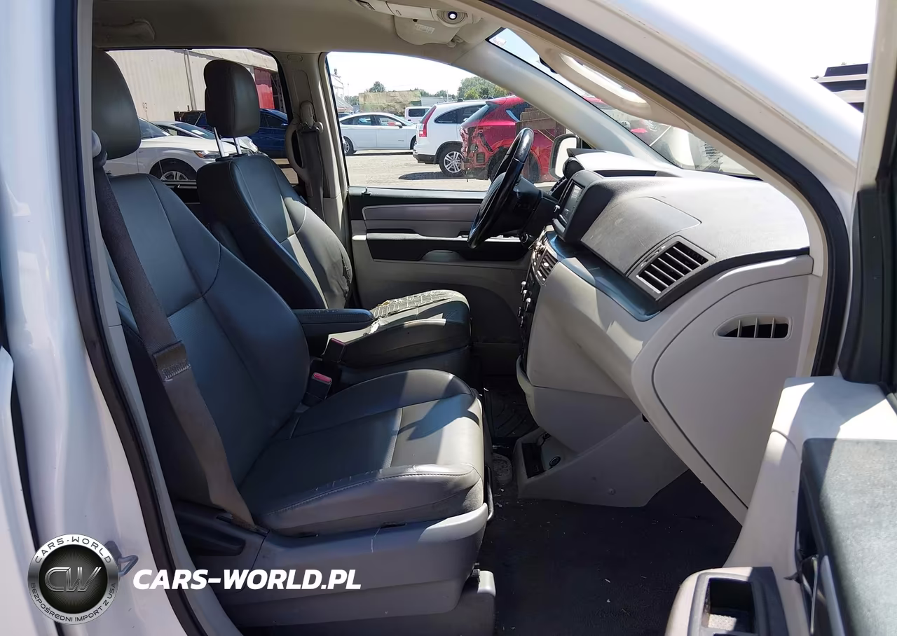 2012 Volkswagen Routan Se VIN:2C4RVABG4CR136294 - 5