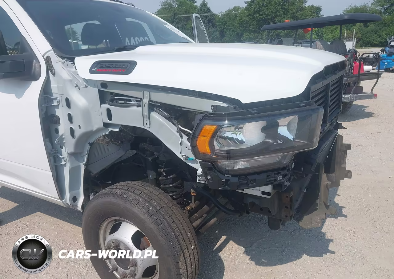 2024 Ram 3500 VIN:3C7WRTCL8RG345294 - 11