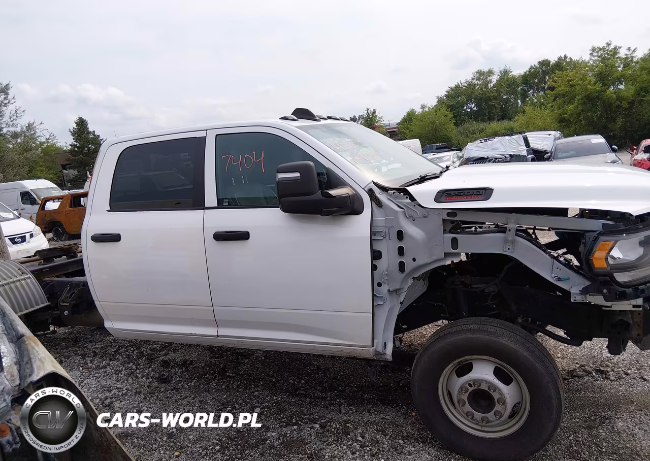 2024 Ram 3500 VIN:3C7WRTCL8RG345294 - 14