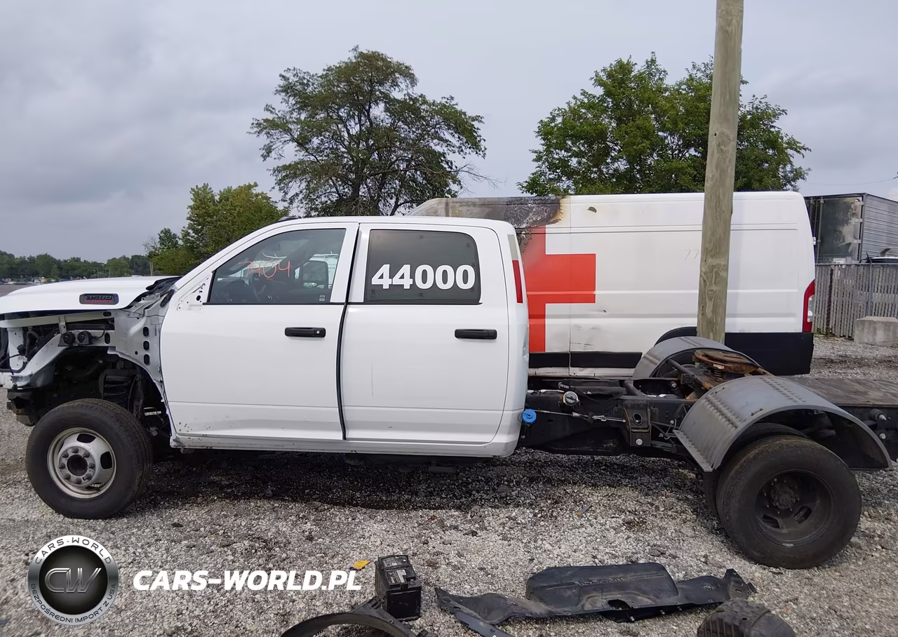 2024 Ram 3500 VIN:3C7WRTCL8RG345294 - 15
