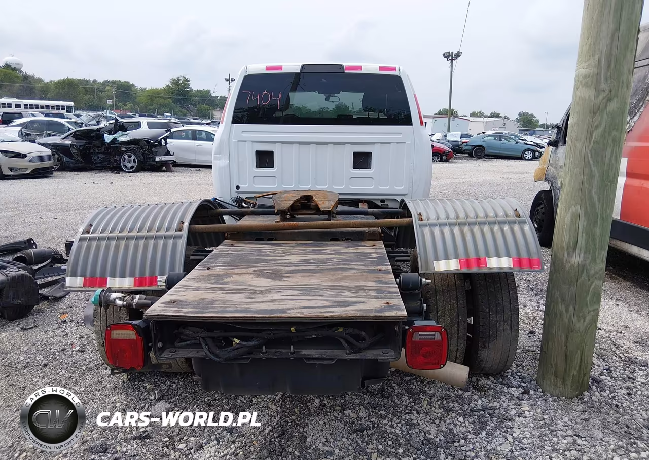2024 Ram 3500 VIN:3C7WRTCL8RG345294 - 17