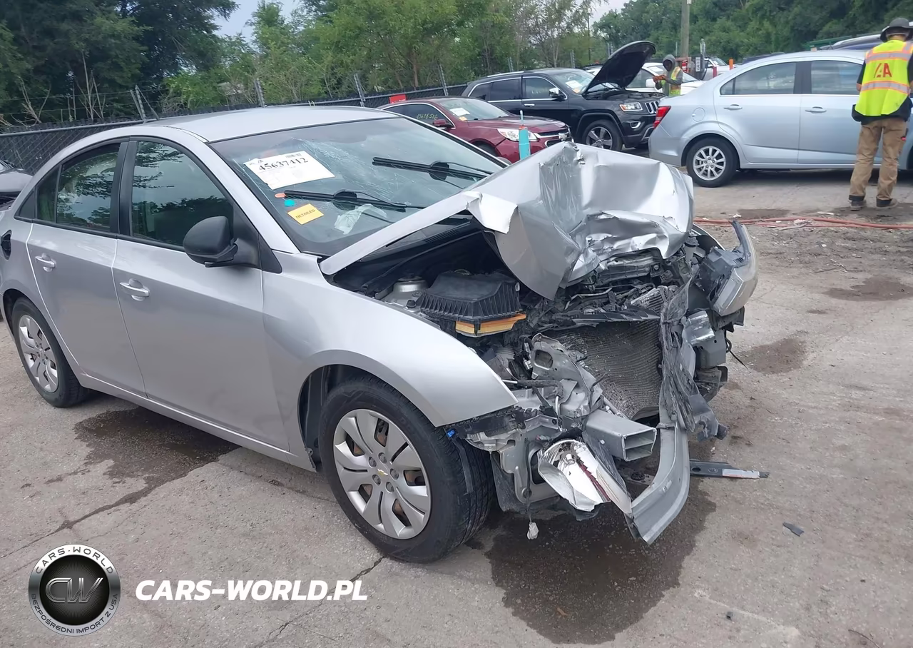 2014 Chevrolet Cruze Ls Auto – zdjęcie 1 z 17