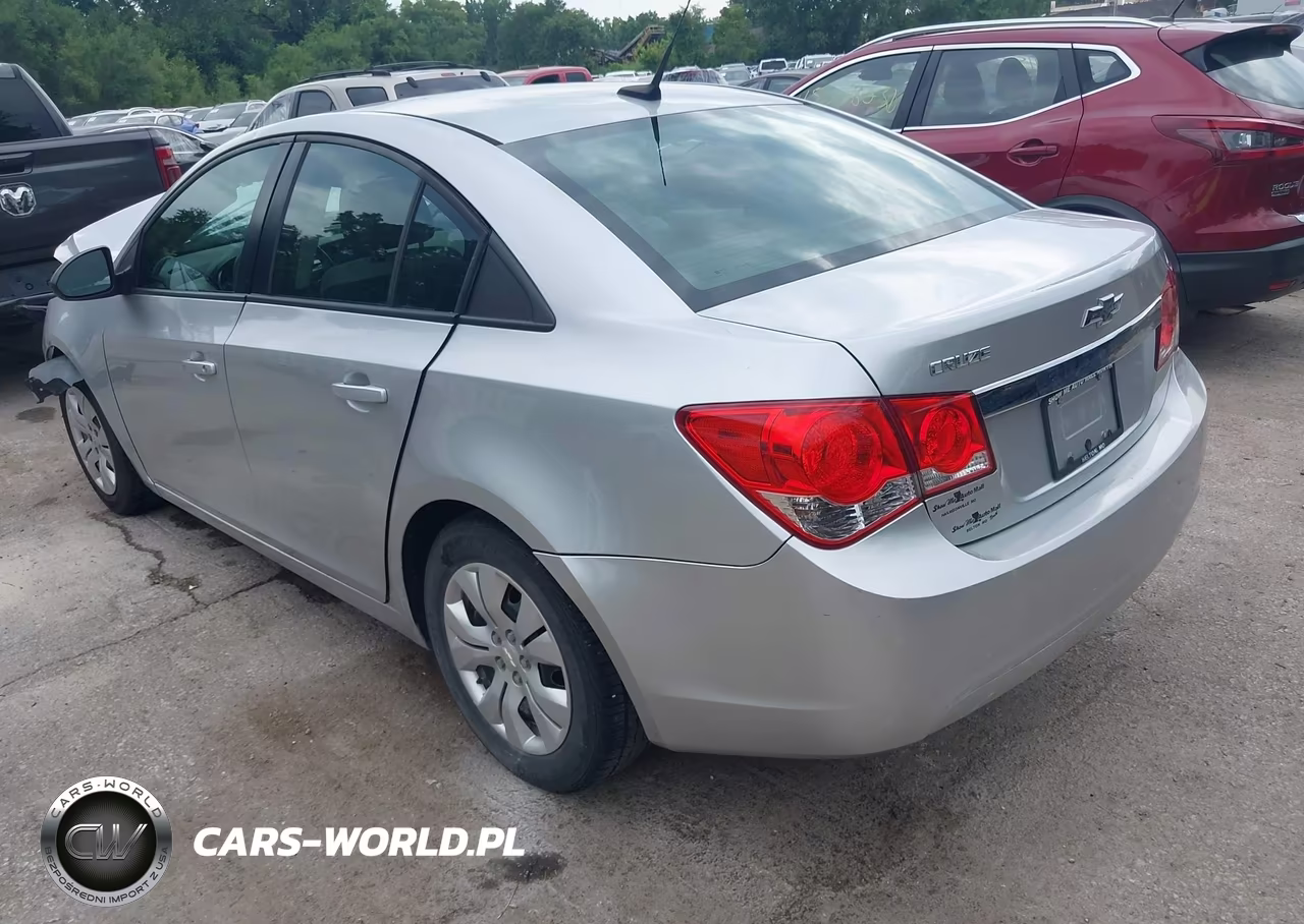 2014 Chevrolet Cruze Ls Auto VIN:1G1PA5SH6E7293485 - 3