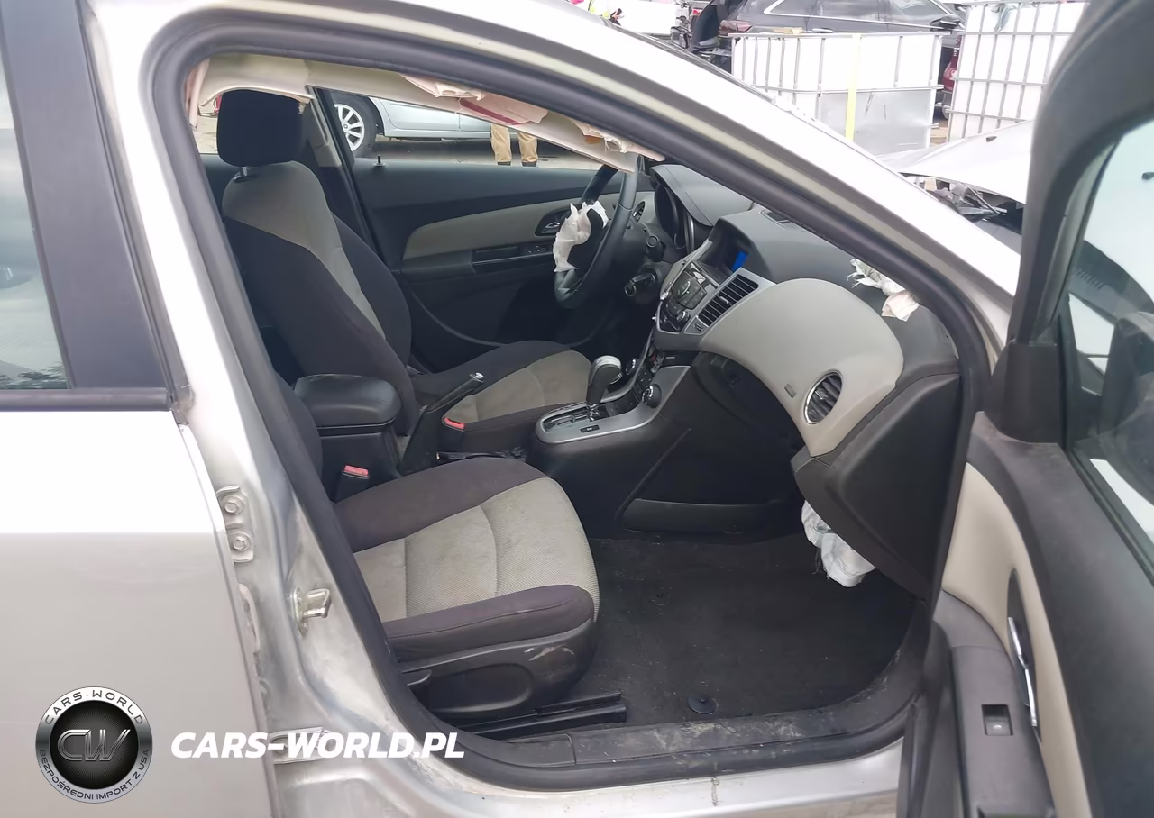 2014 Chevrolet Cruze Ls Auto VIN:1G1PA5SH6E7293485 - 5