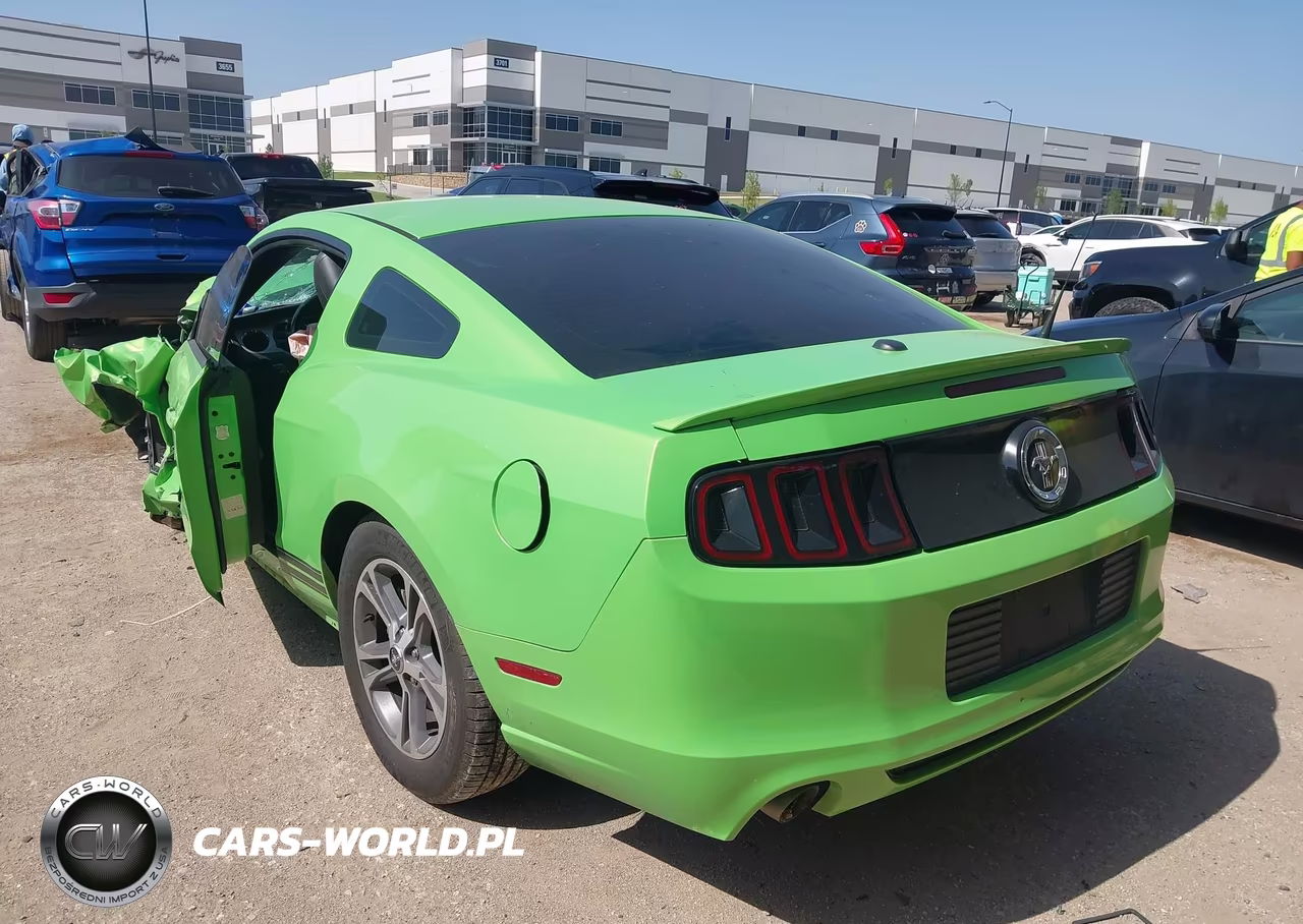 2014 Ford Mustang V6 Premium VIN:1ZVBP8AM6E5201574 - 3